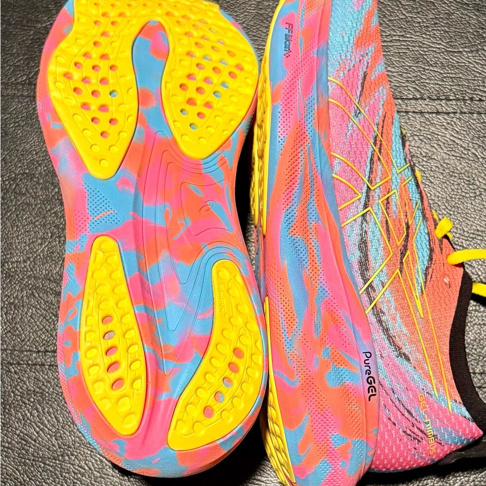 ASICS Gel Nimbus size 9 - never worn - Picture 2 of 4